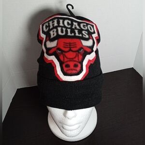 New (1) NBA Chicago Bulls Skull Cap Winter Hat! Cuffed Beanie. Black. Unisex